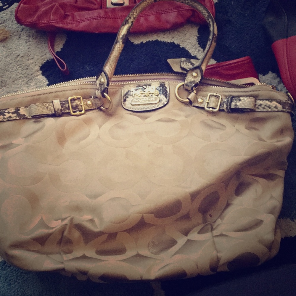 Real coach tote